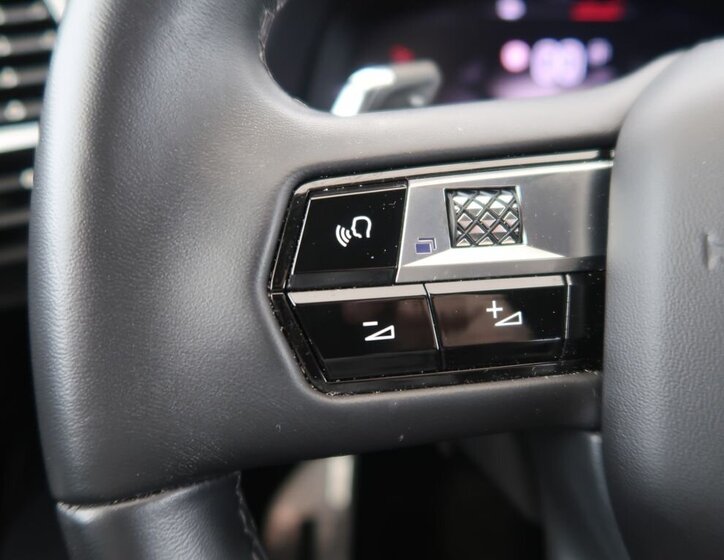 DS Automobiles DS7 Crossback SUV / Terénní 1,5 l 96 kw