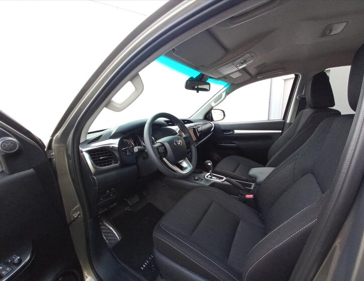 Toyota Hilux Pick-up 2,8 l 150 kw