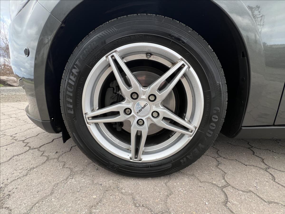 Ford Focus Kombi 999,0 92 kw