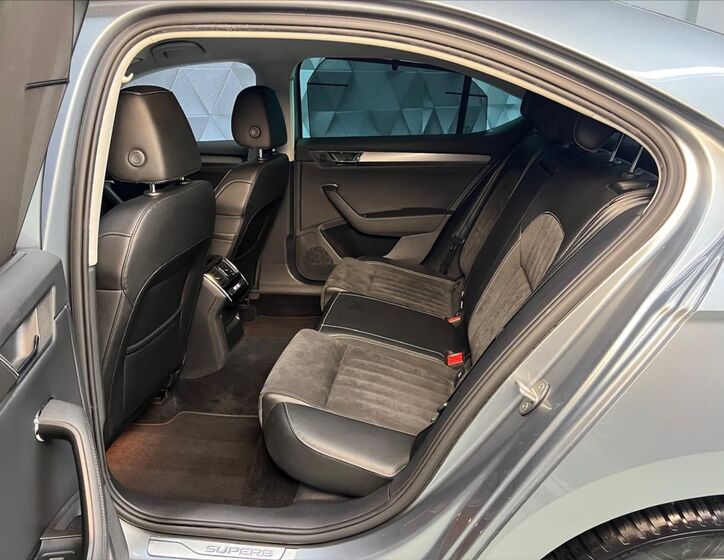Škoda Superb 11
