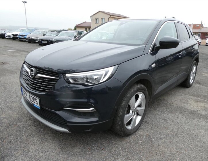 Opel Grandland X SUV / Terénní 1,2 l 96 kw