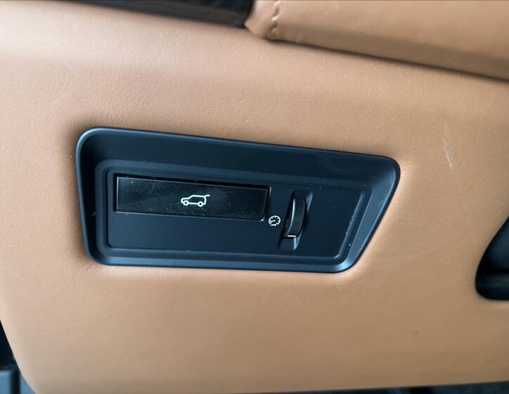 Land Rover Range Rover SUV / Terénní 3,0 l 190 kw