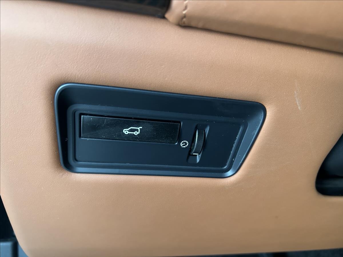 Land Rover Range Rover SUV / Terénní 3,0 l 190 kw