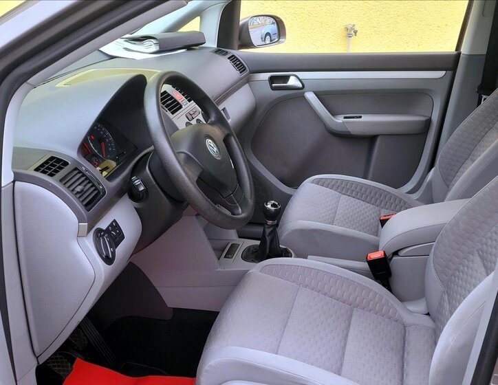 Volkswagen Touran Kombi 1,4 l 103 kw