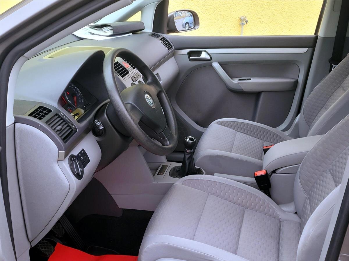 Volkswagen Touran Kombi 1,4 l 103 kw