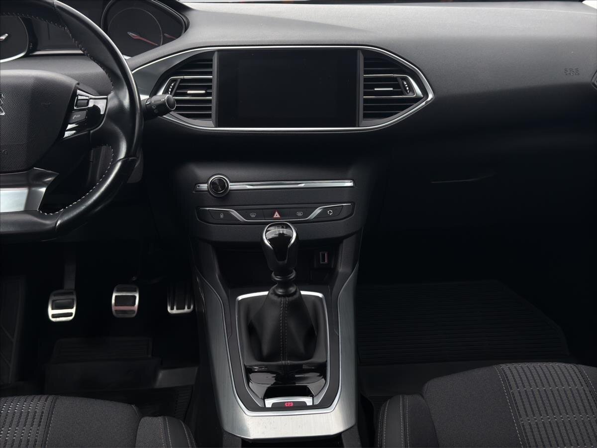 Peugeot 308 Kombi 1,2 l 96 kw