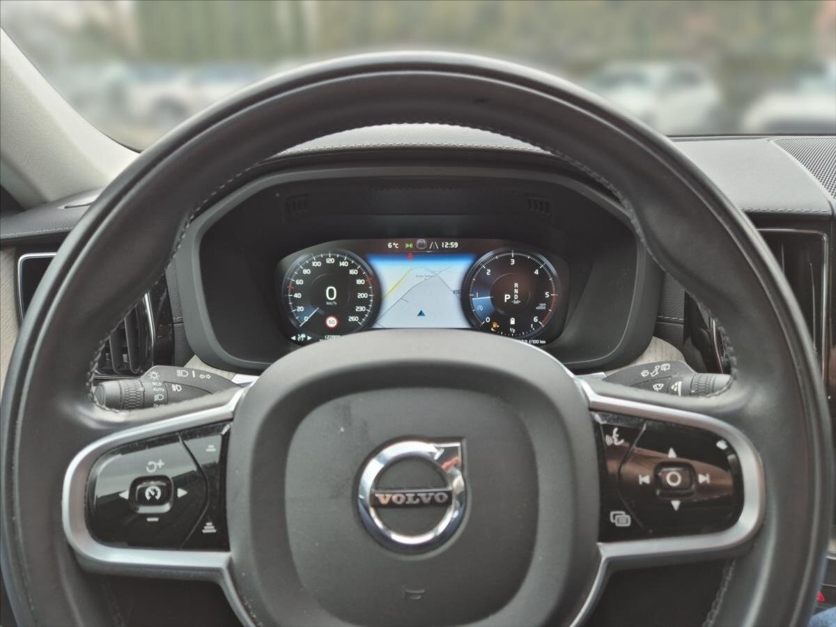 Volvo XC60 SUV 2,0 l 145 kw