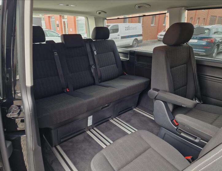 Volkswagen Multivan 17
