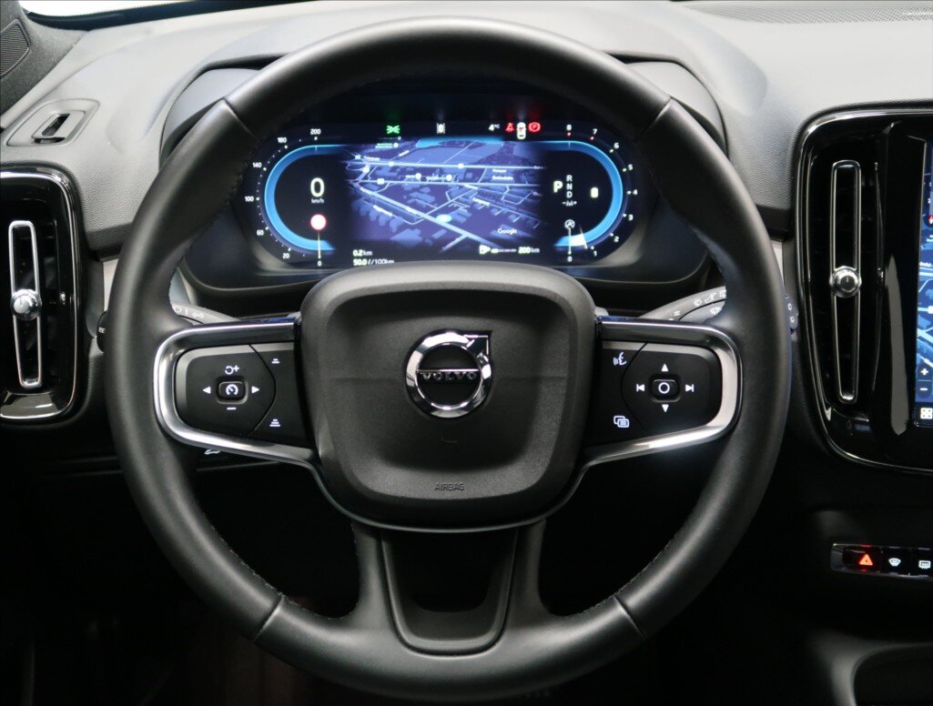 Volvo XC40 SUV 2,0 l 120 kw