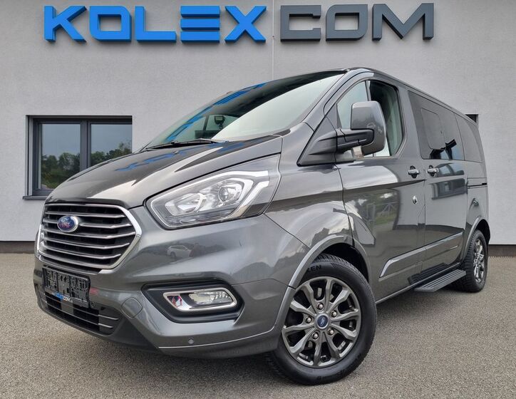 Ford Tourneo Custom 1