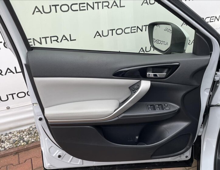 Mitsubishi Eclipse Cross SUV 2,4 l 130 kw