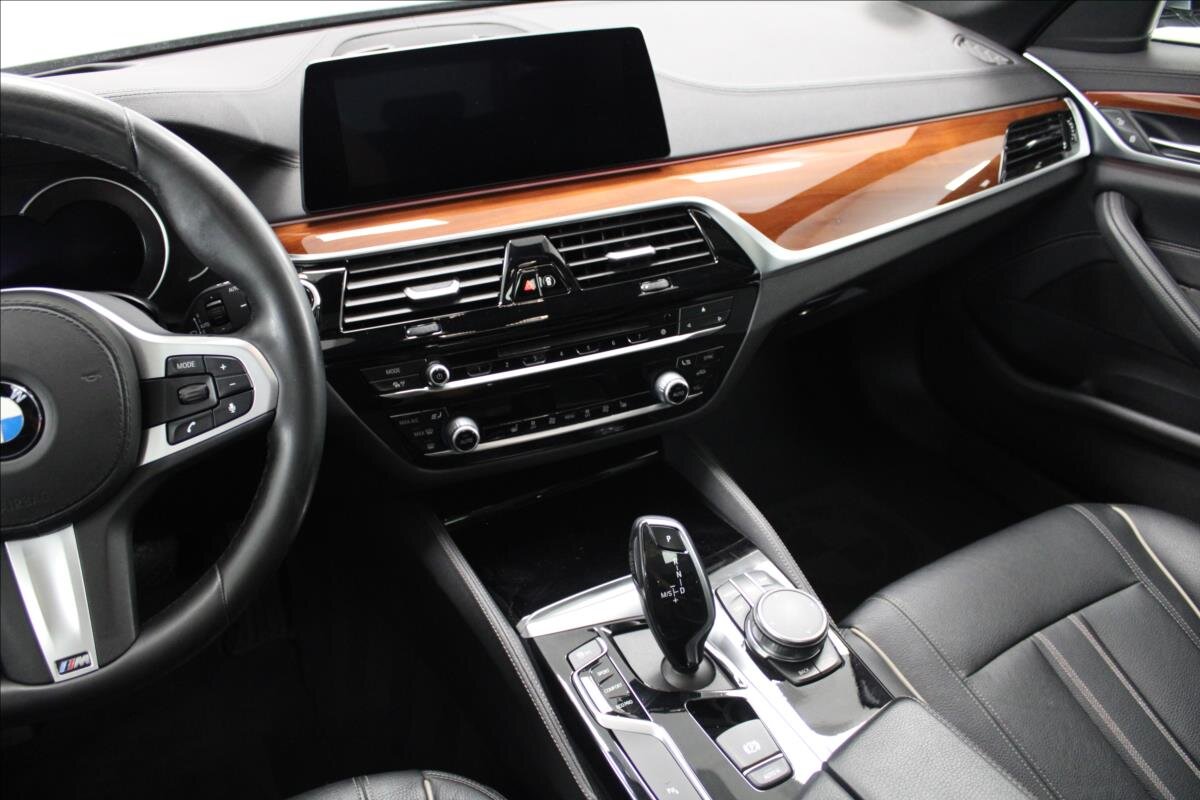 BMW Řada 5 Kombi 2,0 l 140 kw