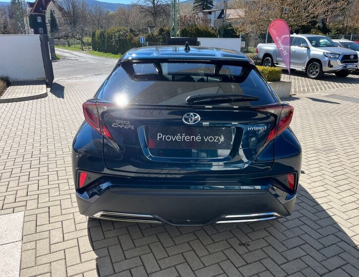 Toyota C-HR SUV / Terénní 2,0 l 112 kw