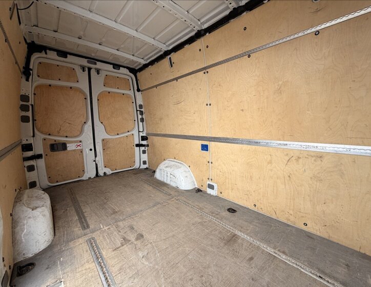 Volkswagen Crafter 19