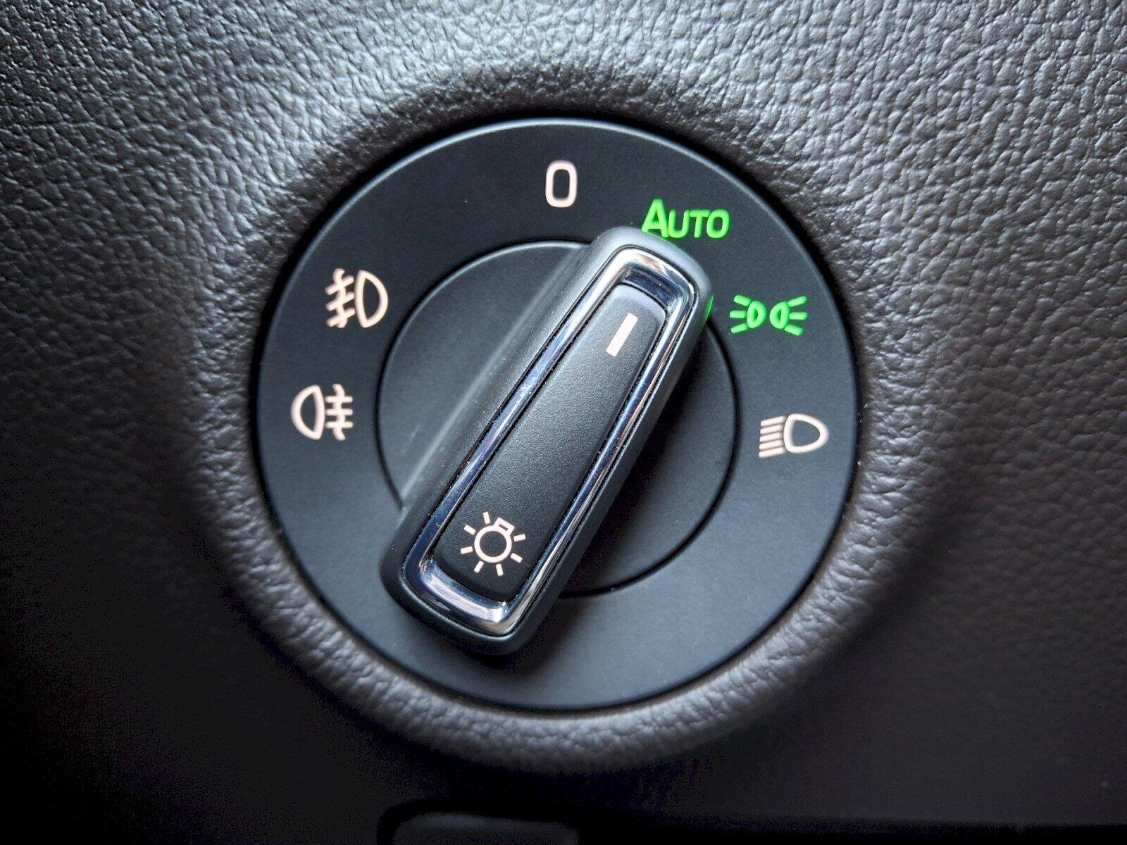 Škoda Superb Sedan / Limuzína 2,0 l 110 kw