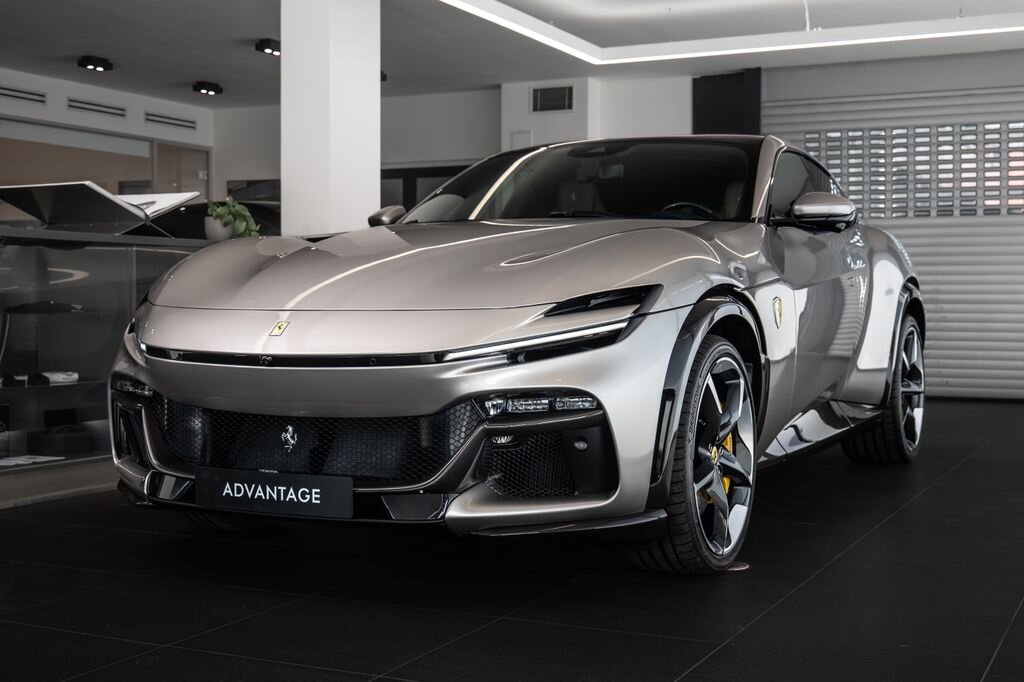 Ferrari Ostatní SUV / Terénní 6,5 l 529 kw