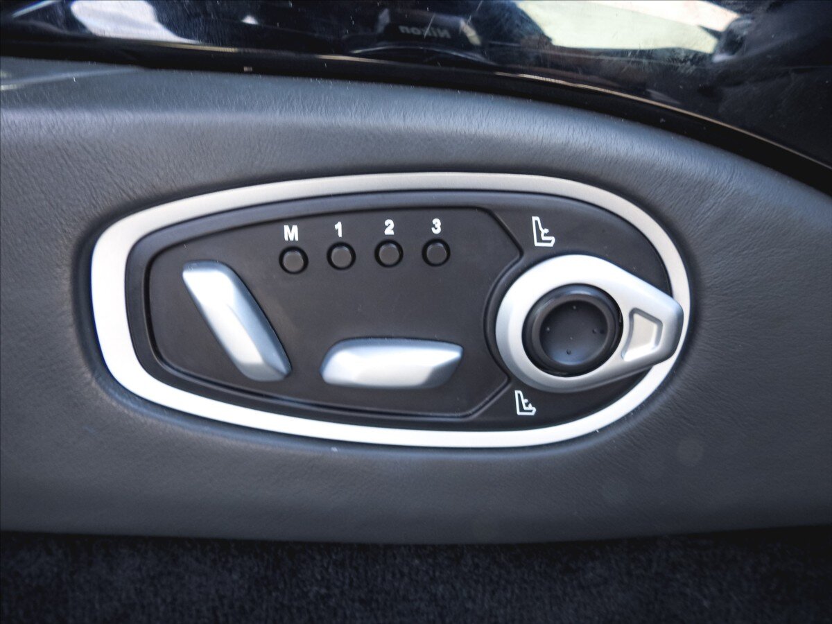 Aston Martin V8 Vantage Kupé 4,0 l 375 kw