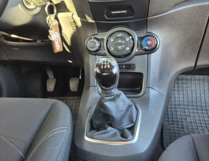 Ford Fiesta MPV 0,0 60 kw