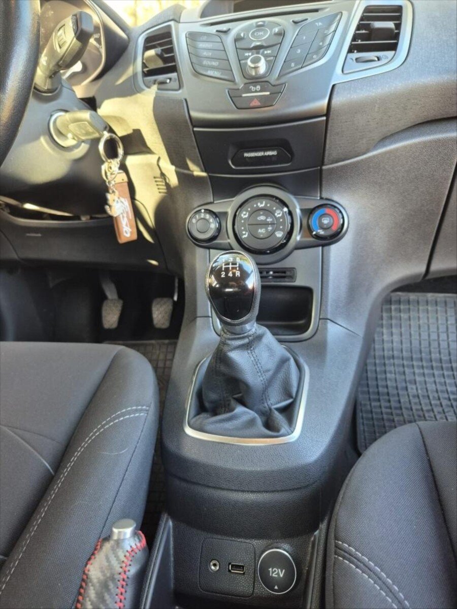 Ford Fiesta MPV 0,0 60 kw
