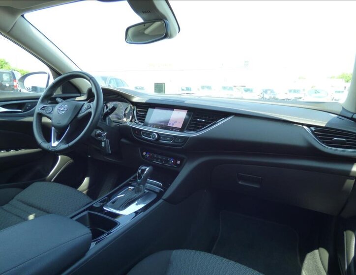 Opel Insignia Hatchback 2,0 l 125 kw