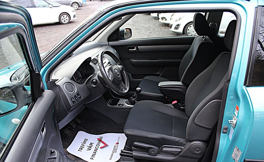 Suzuki Swift Hatchback 1,3 l 67 kw