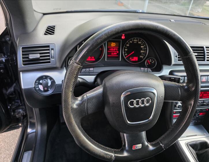 Audi A4 14