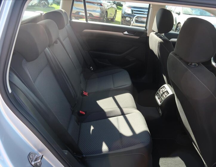 Volkswagen Passat 21