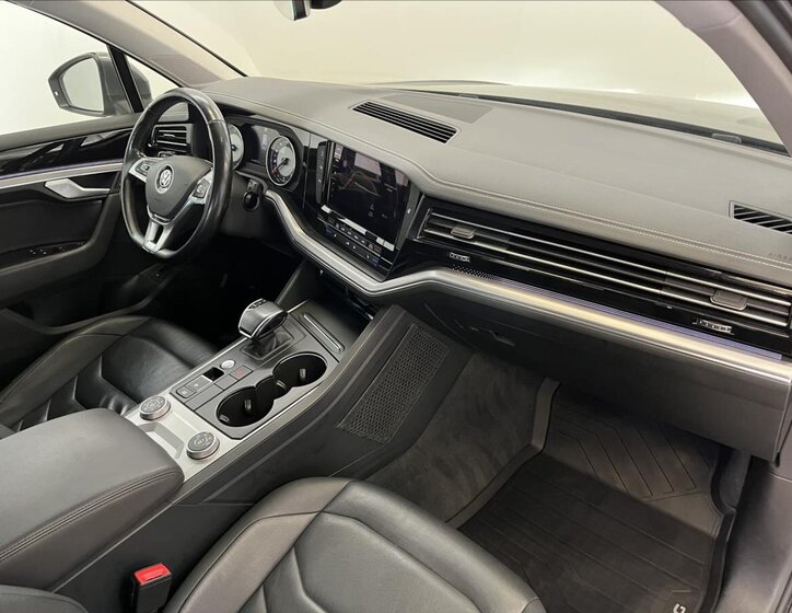 Volkswagen Touareg 22