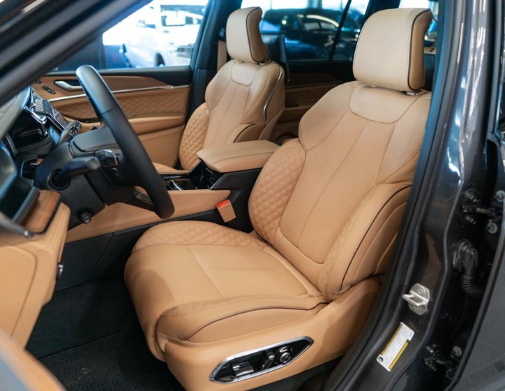 Jeep Grand Cherokee 18