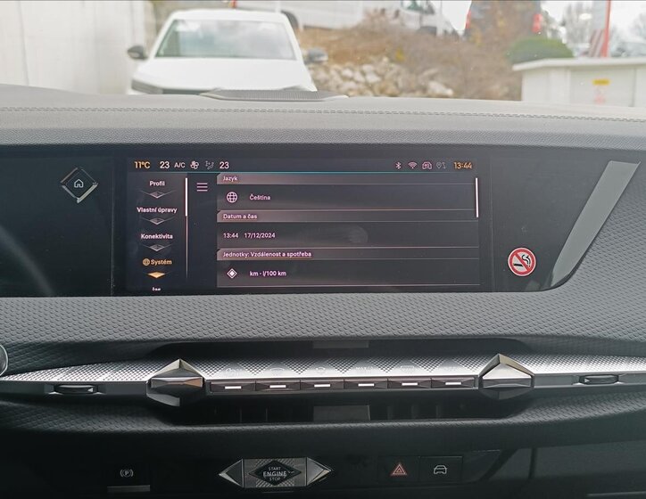 DS Automobiles DS4 Hatchback 1,6 l 133 kw