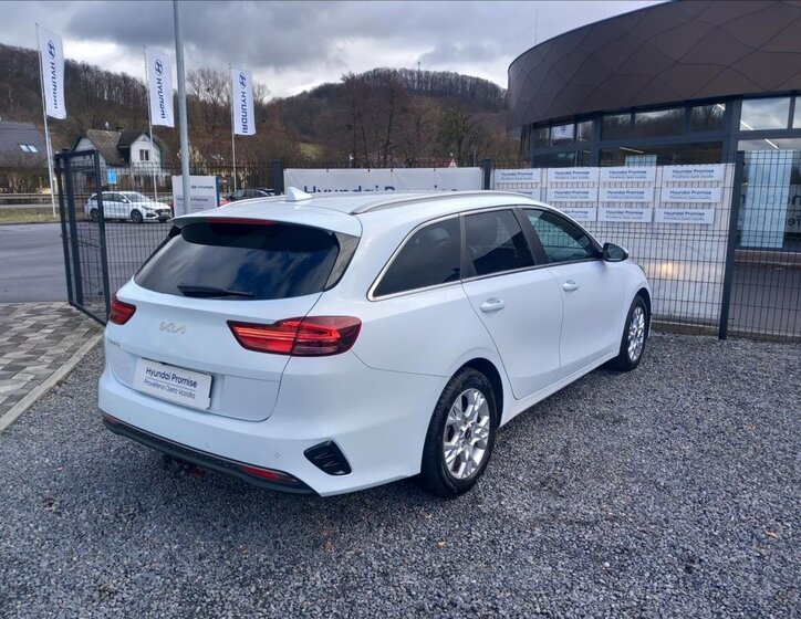 KIA Ceed Kombi 1,5 l 117 kw