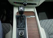 Volvo XC60 25