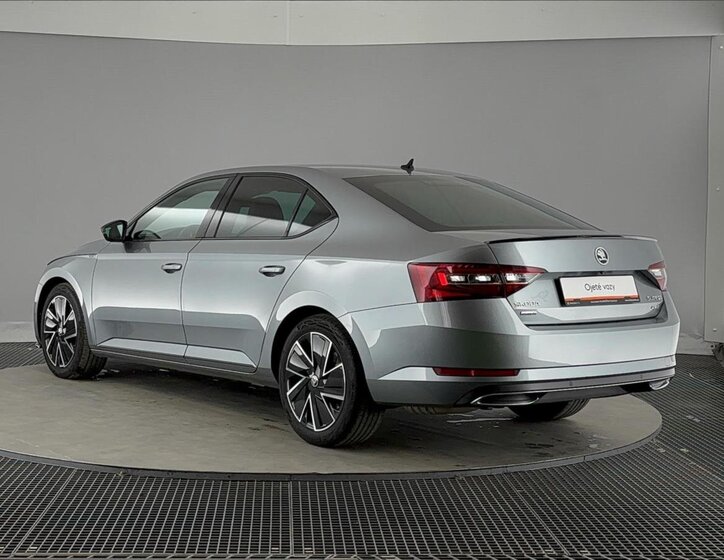 Škoda Superb Liftback 2,0 l 140 kw