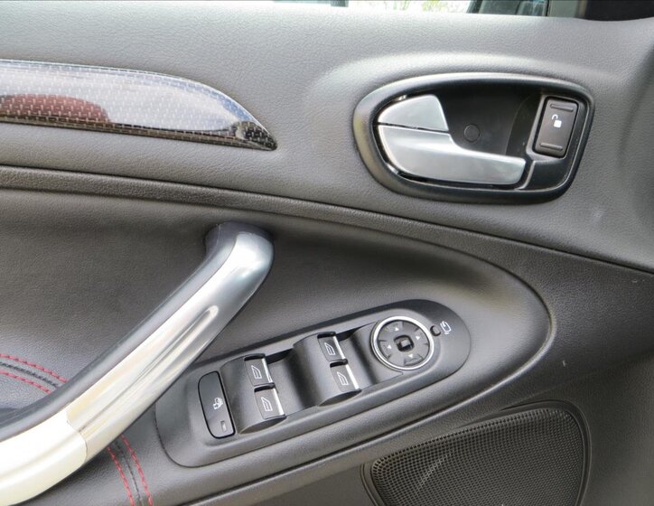 Ford S-MAX MPV 2,2 l 147 kw