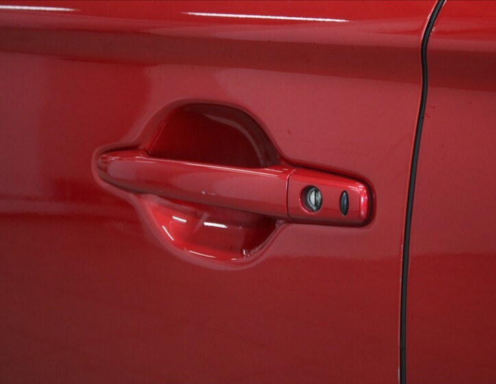 Mitsubishi Outlander 23