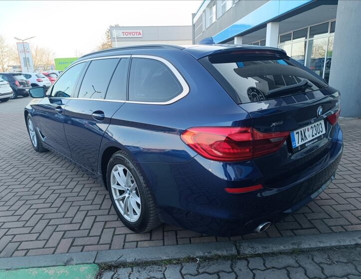 BMW Řada 5 Kombi 2,0 l 140 kw