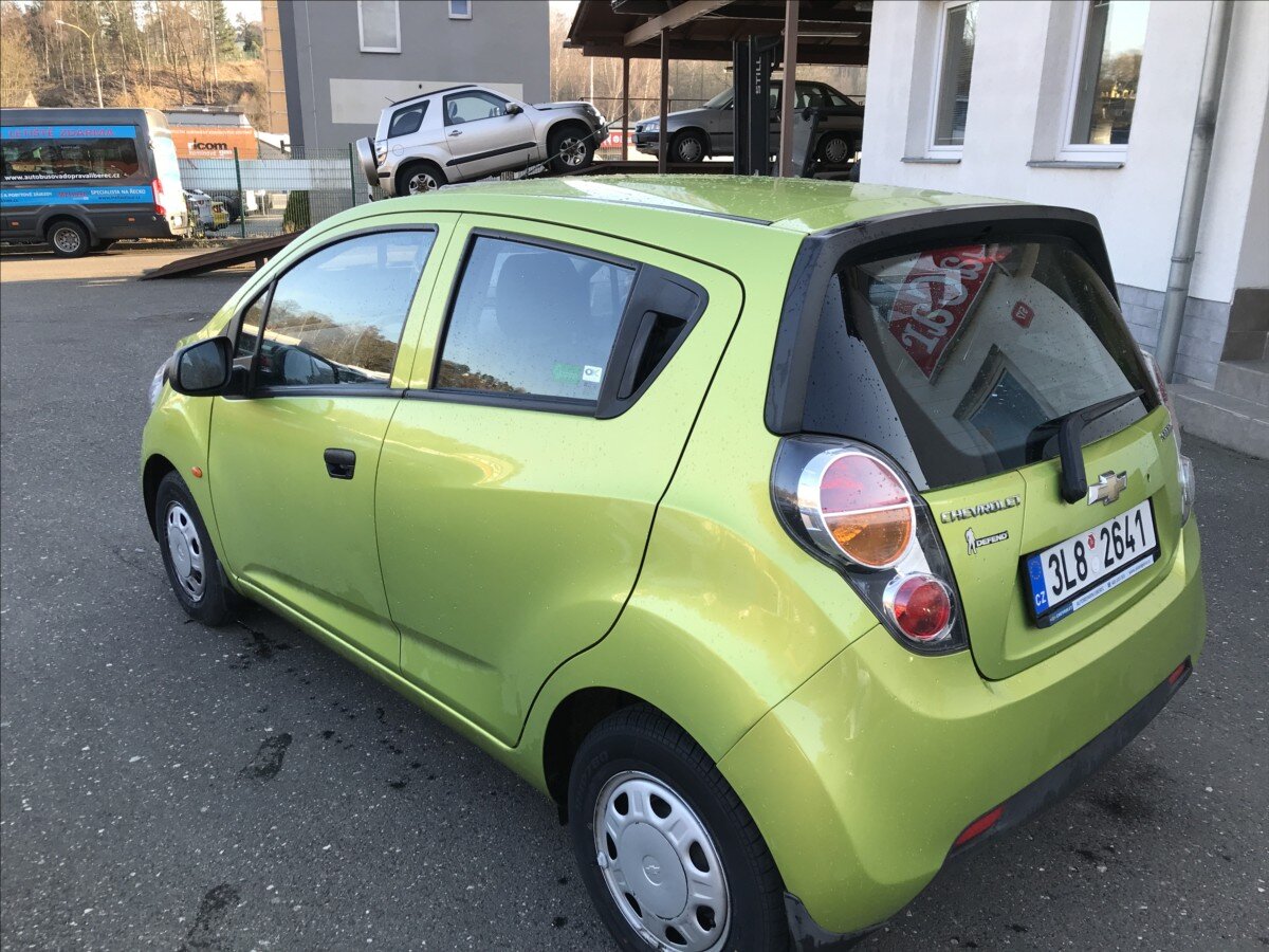 Chevrolet Spark Hatchback 995,0 50 kw