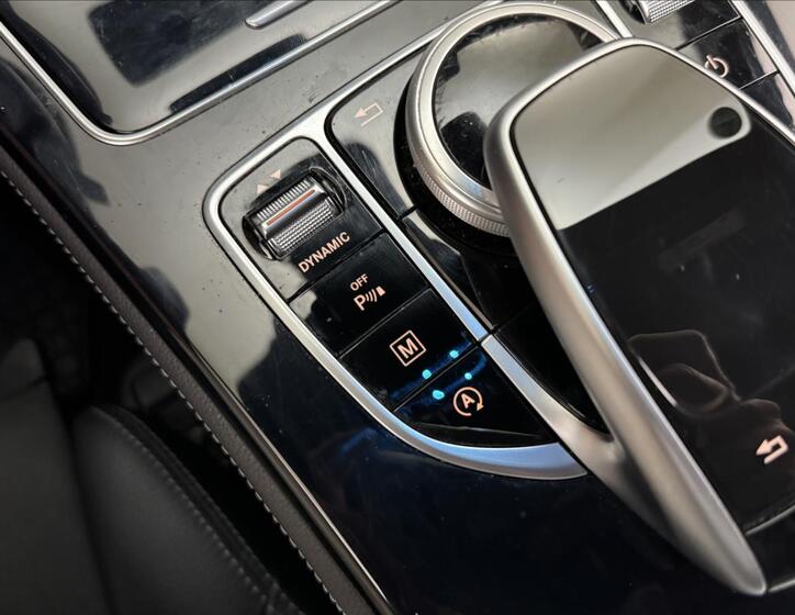 Mercedes-Benz GLC 26