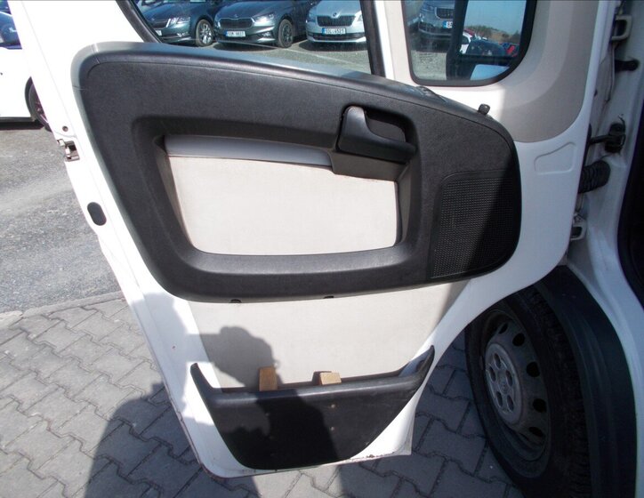 Peugeot Boxer Skříň 2,0 l 120 kw