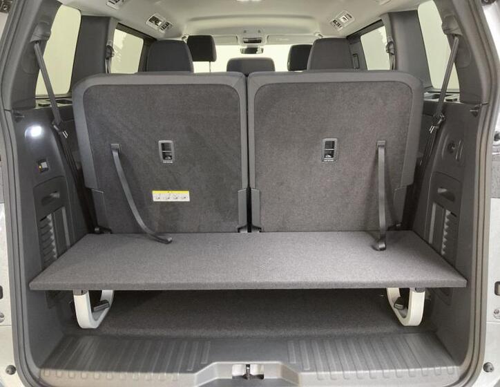 Volkswagen ID.Buzz 9