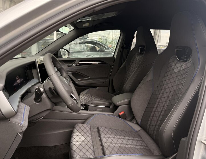 Volkswagen Tayron SUV / Terénní 1,5 l 150 kw