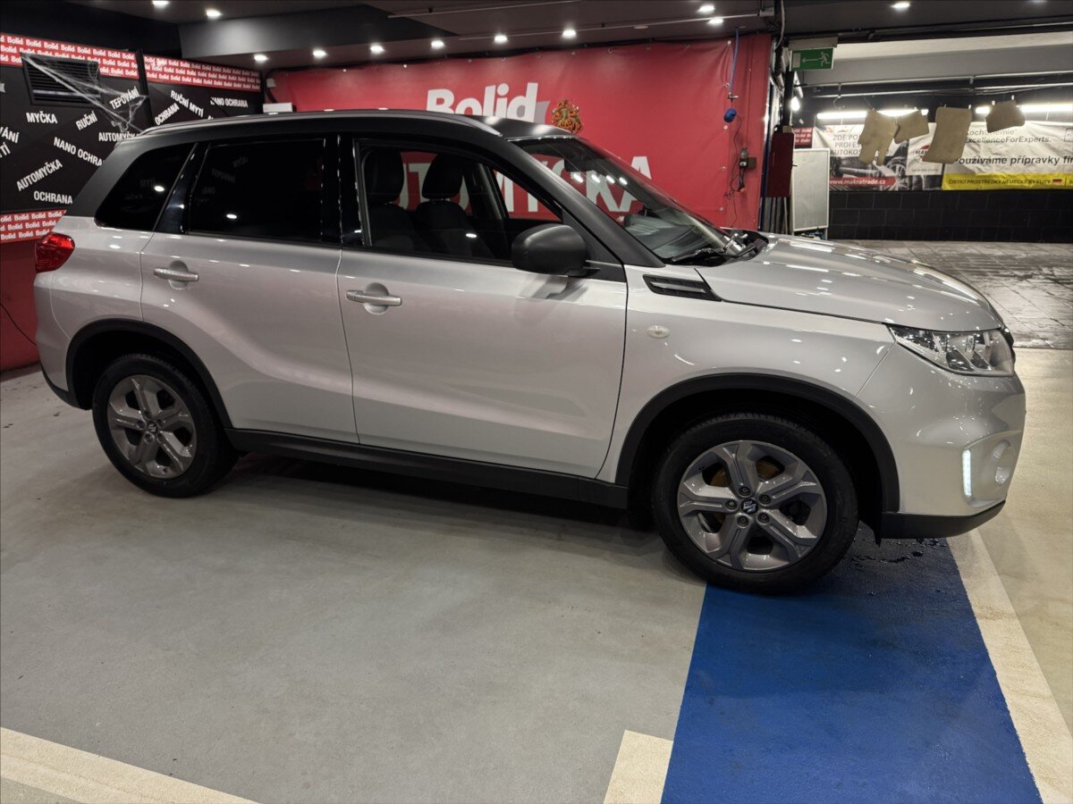 Suzuki Vitara SUV / Terénní 1,6 l 88 kw