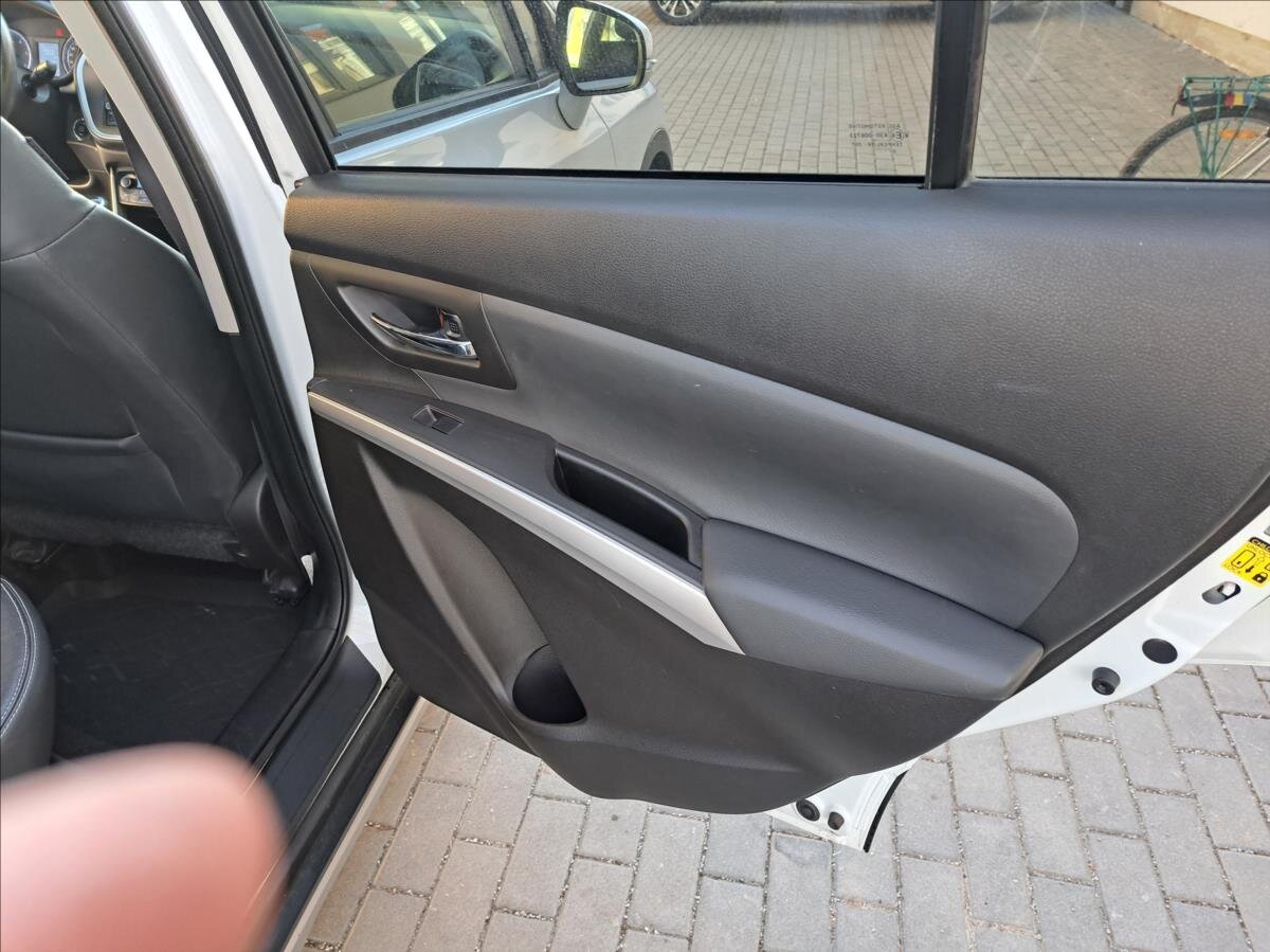 Suzuki SX4 S-Cross Hatchback 1,6 l 88 kw