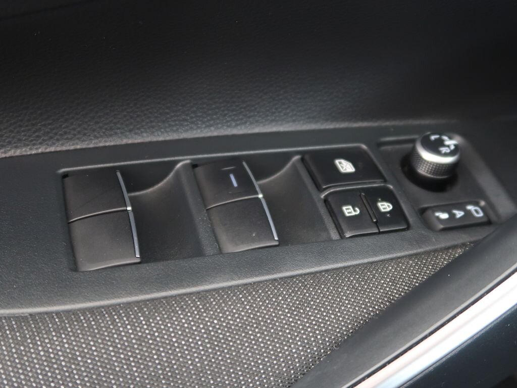 Toyota Corolla Sedan / Limuzína 1,8 l 72 kw