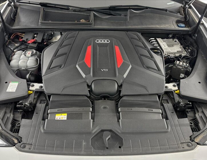 Audi SQ8 SUV / Terénní 4,0 l 373 kw