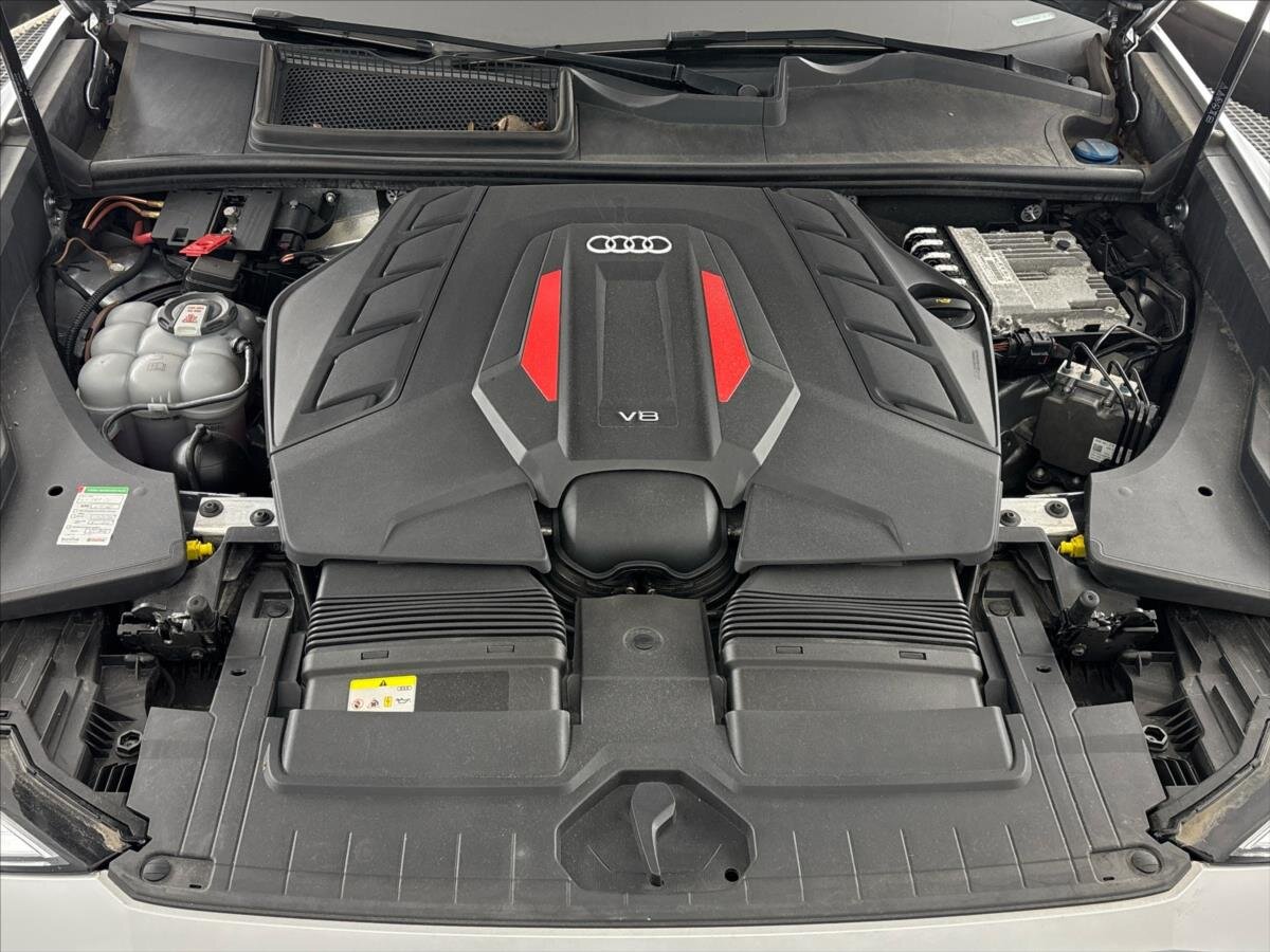 Audi SQ8 SUV / Terénní 4,0 l 373 kw