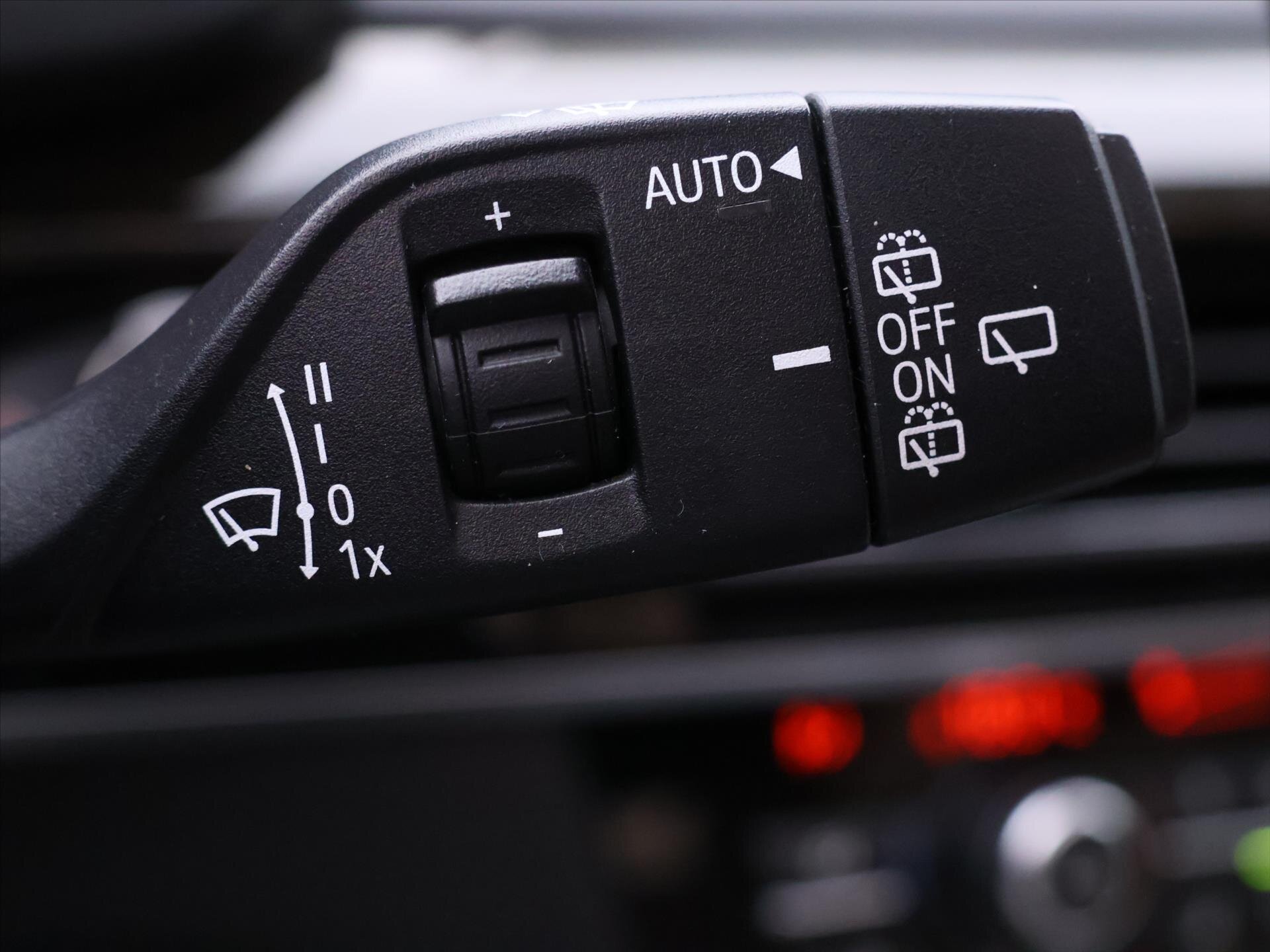 BMW X5 SUV / Terénní 4,4 l 423 kw