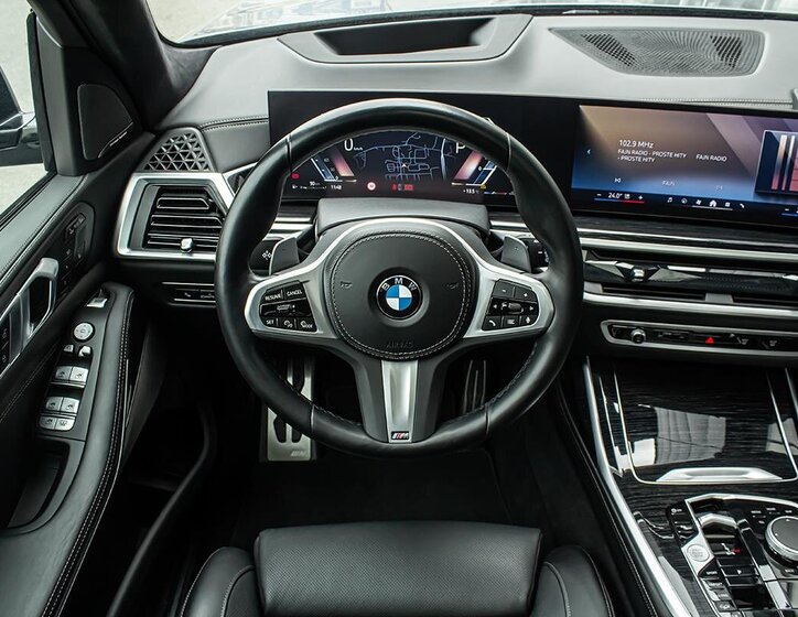 BMW X7 SUV / Terénní 3,0 l 250 kw