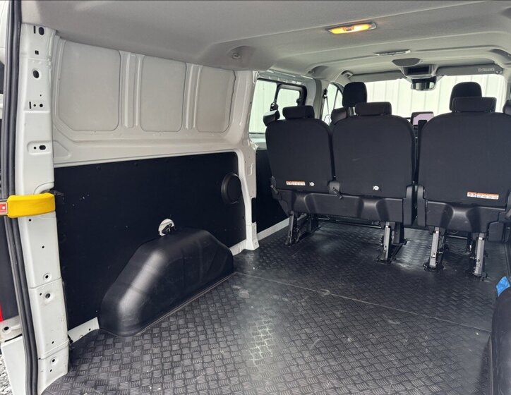 Ford Transit Custom 13
