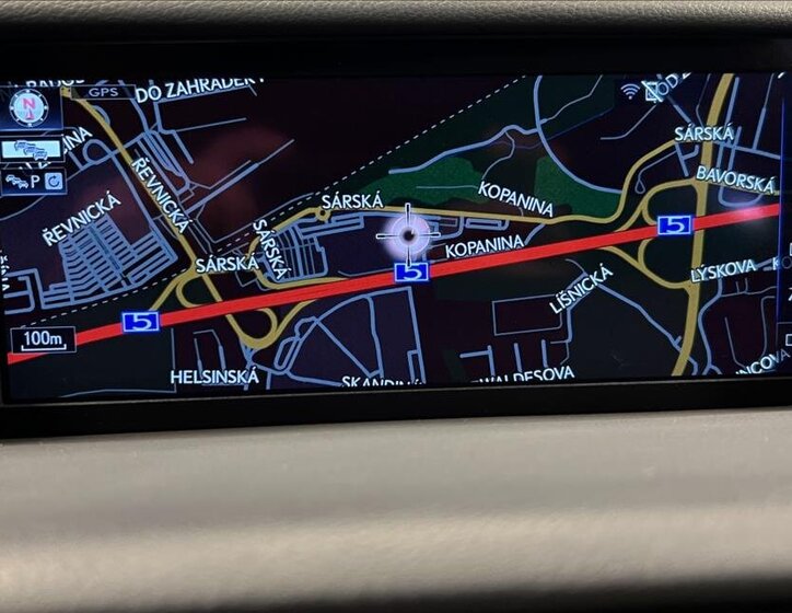 Lexus IS 300h Sedan / Limuzína 2,5 l 164 kw